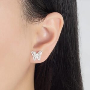 حلق فضي للنساء